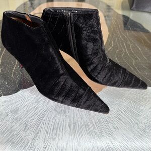 Ungaro Elegant Black Ankle Boots 9.5